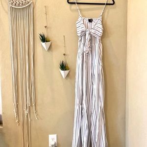 Romper black and white.